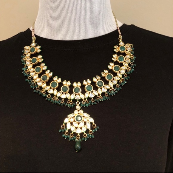 Jadau Kundan Gemstone Gold Plated Necklace Set - Picture 3 of 6